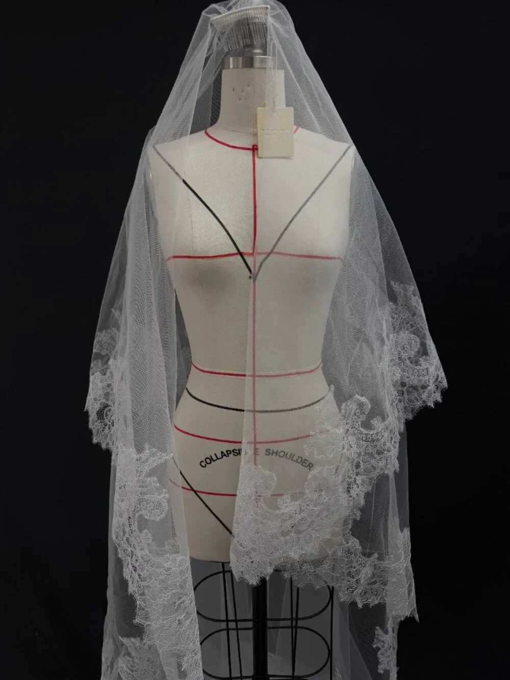 new with tag brand new veil with comb